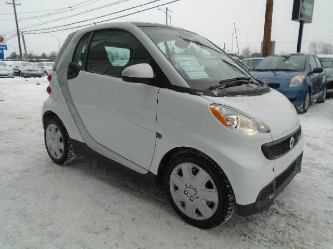 657563