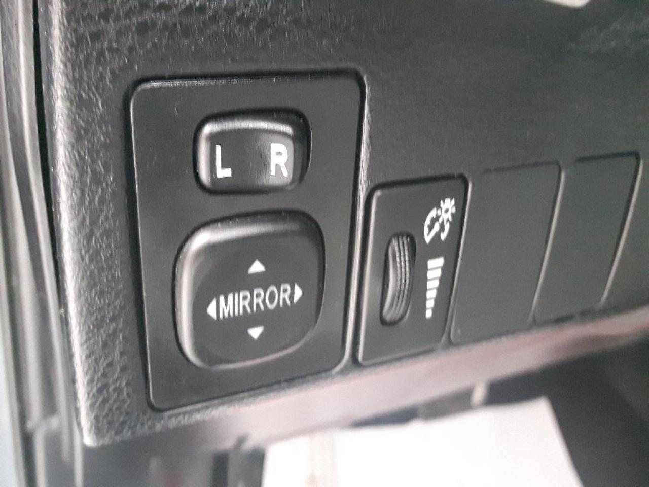 657576