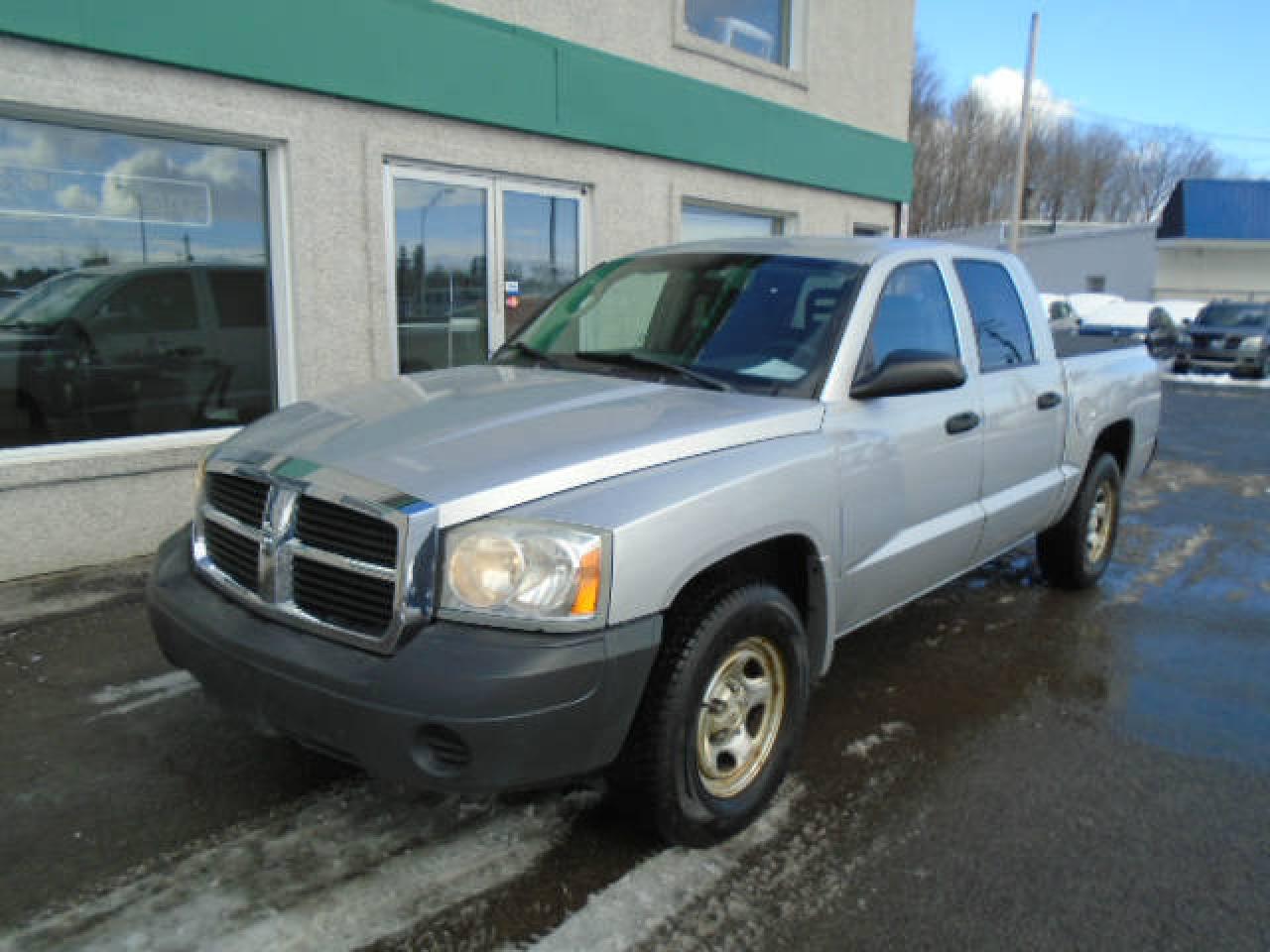 Used 2005 Dodge Dakota Cabine Quad ST for sale in St-Jérôme, QC