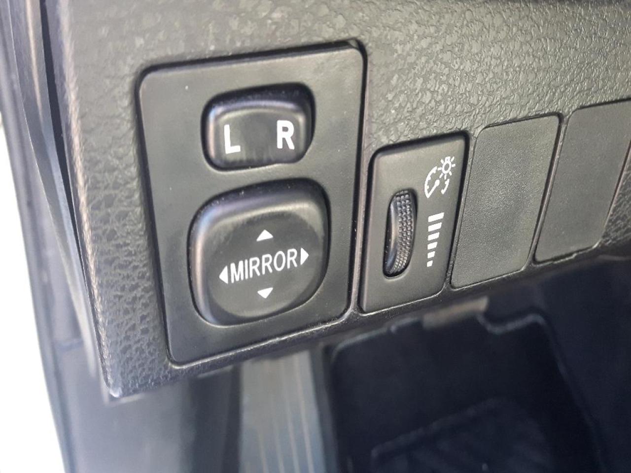 657594
