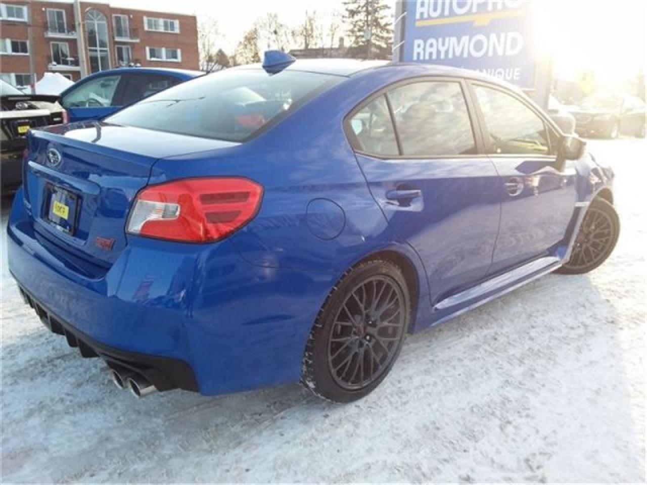 657597