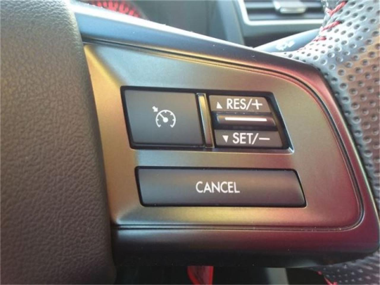 657597