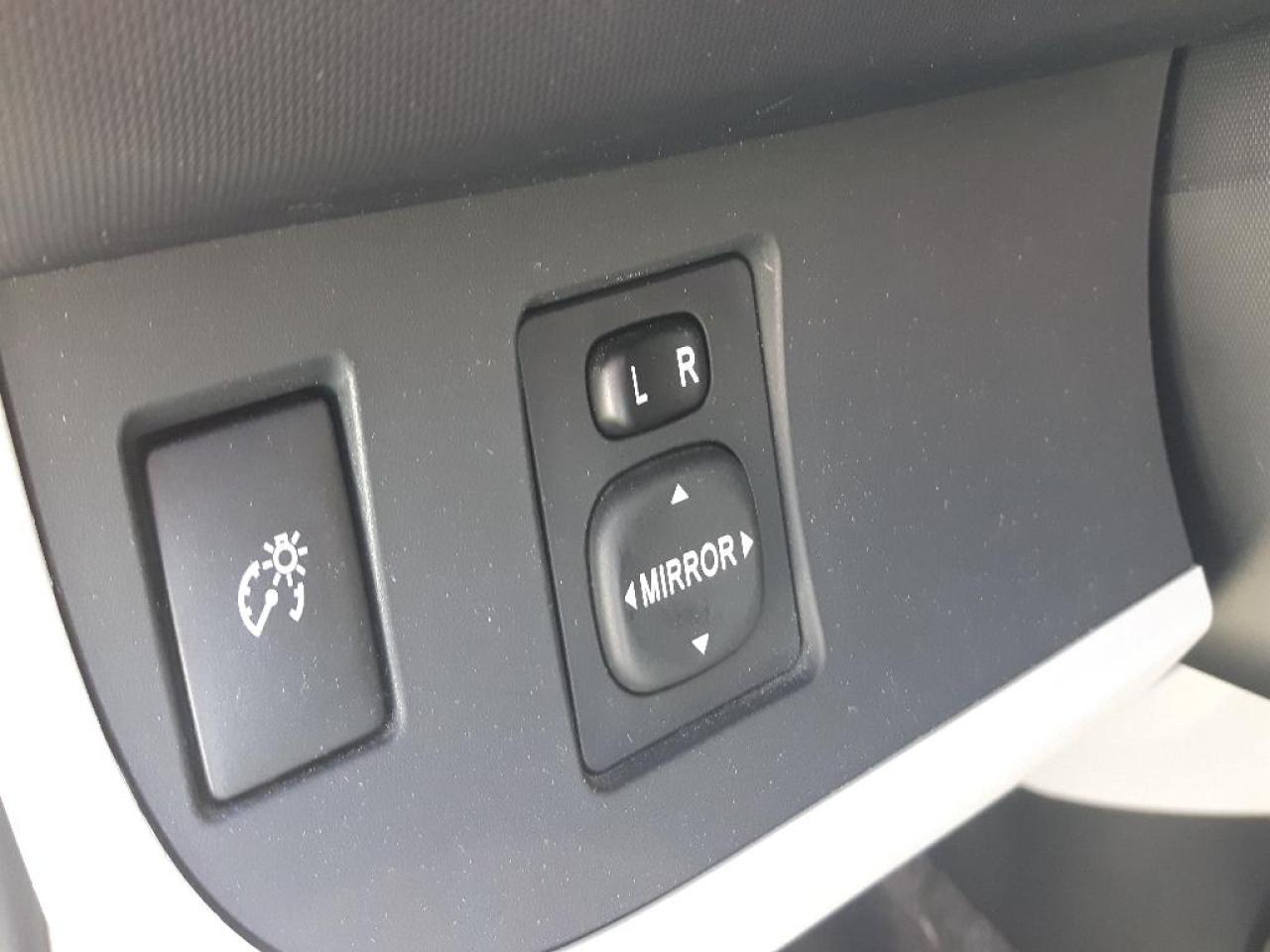 657598