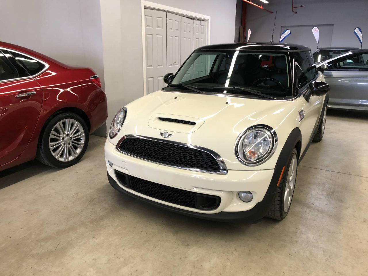 Used 2012 Mini Cooper S Coupé 2 portes S-CUIR-TOIT PANO-TOUTE EQ for sale in Montréal, QC