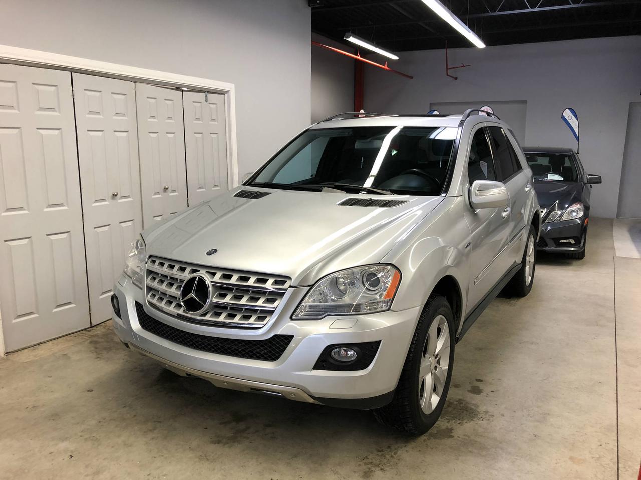 <a href=https://www.afocus.ca/occasion/MercedesBenz-MClass-2010.html>https://www.afocus.ca/occasion/MercedesBenz-MClass-2010.html</a>

2010 MERCEDES BENZ ML350 BLUETEC 4 MATIC A VENDRE CHEZ AUTO FOCUS INTERNATIONAL A MONTRÉAL - AUTOMATIQUE- TOIT OUVRANT- INTÉRIEUR EN CUIR - JANTES EN ALUMINIUM - SIEGES CHAUFFANTS - PORT USB- AIR CLIMATISÉ - GROUPES ÉLÈCTRIQUES - RÉGULATEUR DE VITESSE - BAS MILLAGE 103000KM  - COULEUR ARGENT SUR INTÉRIEUR NOIR - VÉHICULE TRÈS PROPRE.

TOUTE ÉQUIPÉE- EN EXCELLENTE CONDITION JAMAIS ACCIDENTÉE CARPROOF DISPONIBLE SUR PLACE.

TAUX CERTIFIÉ A PARTIR DE 4.99%! TOUS NOS VÉHICULES SONT INSPECTÉES ET GARANTIES!!

POUR PLUS DINFO VEUILLEZ NOUS CONTACTER AU 514-819-9281, OU VISITER NOTRE SITE WEB AU WWW.AFOCUS.CA

FINANCEMENT 1ER, 2EME, ET 3EME CHANCE AU CRÉDIT DISPONIBLE SUR PLACE
 
GARANTIE PROLONGÉE DISPONIBLE DE 6 A 60 MOIS AVEC AUSSI OPTIONS ACCESSOIRES. 10 A 20% DE RABAIS SUR LES PLANS DE GARANTIE PROLONGÉE.