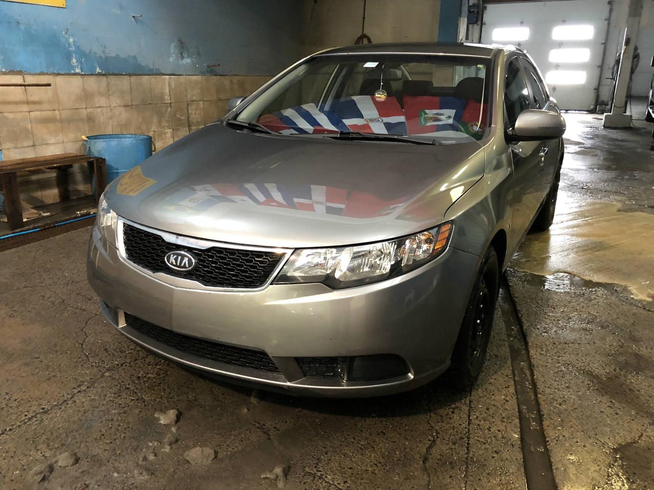 <a href=https://www.afocus.ca/occasion/Kia-Forte-2013.html>https://www.afocus.ca/occasion/Kia-Forte-2013.html</a>

2013 KIA FORTE EX A VENDRE CHEZ AUTO FOCUS INTERNATIONAL A MONTRÉAL -
AUTOMATIQUE - DEMARREUR A DISTANCE- BLUETOOTH - AIR CLIMATISÉ  - GROUPES ÉLECTRIQUES - RÉGULATEUR DE VITESSE -  JANTES EN ALUMINIUM - BAS MILLAGE 101000KM - TRÈS PROPRE.

TOUTE EQUIPÉE- EN EXCELLENTE CONDITION, CARPROOF DISPONIBLE SUR PLACE.

TAUX CERTIFIÉ A PARTIR DE 4.99%! TOUS NOS VÉHICULES SONT INSPECTÉES ET GARANTIES!!

POUR PLUS DINFO VEUILLEZ NOUS CONTACTER AU 514-819-9281, OU VISITER NOTRE SITE WEB AU WWW.AFOCUS.CA

FINANCEMENT 1ER, 2EME, ET 3EME CHANCE AU CRÉDIT DISPONIBLE SUR PLACE
 
GARANTIE PROLONGÉE DISPONIBLE DE 6 A 60 MOIS AVEC AUSSI OPTIONS ACCESSOIRES. 10 A 20% DE RABAIS SUR LES PLANS DE GARANTIE PROLONGÉE.