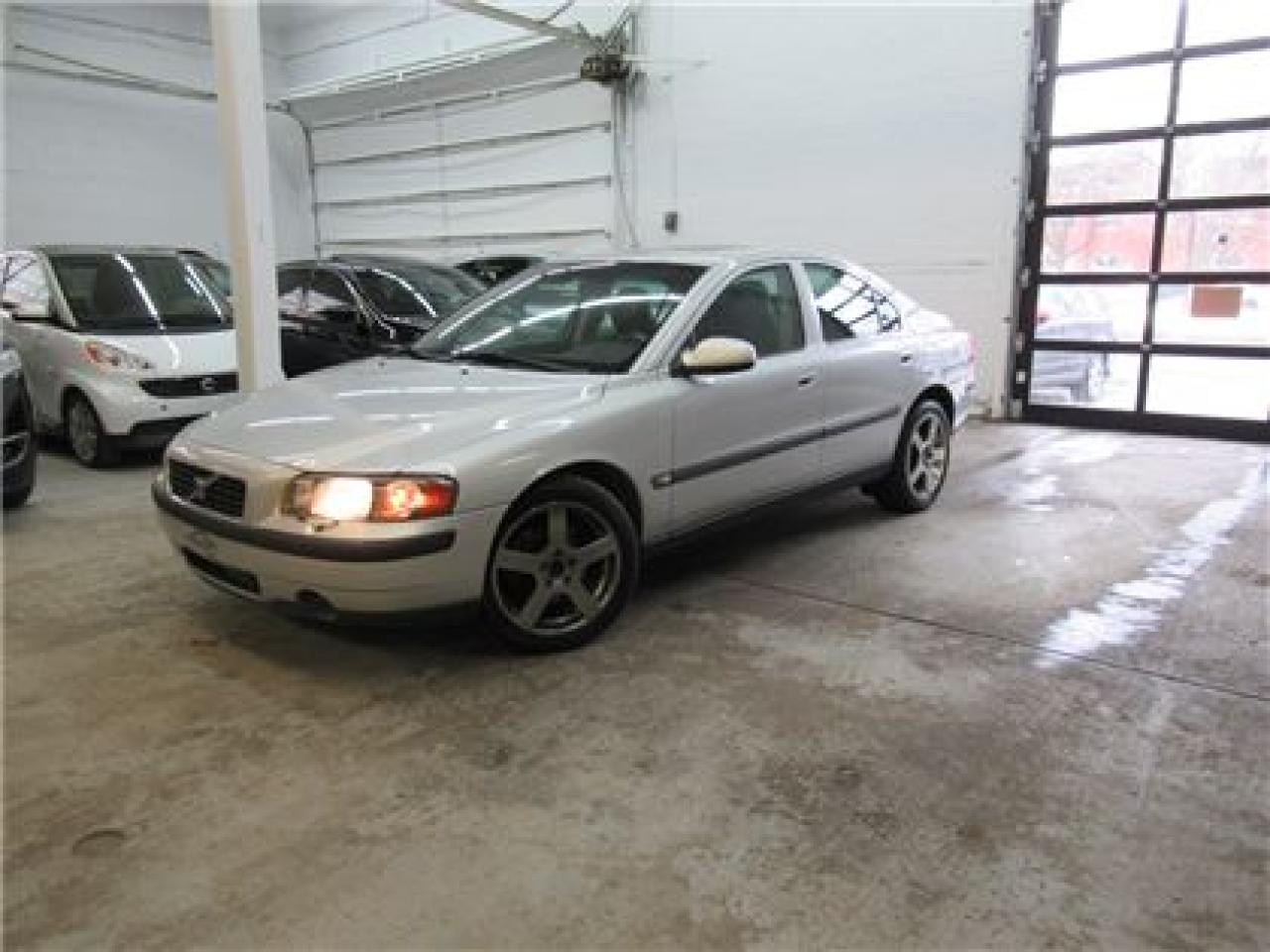 Used 2002 Volvo S60 2.4t A Sr Awd for sale in Montréal, QC