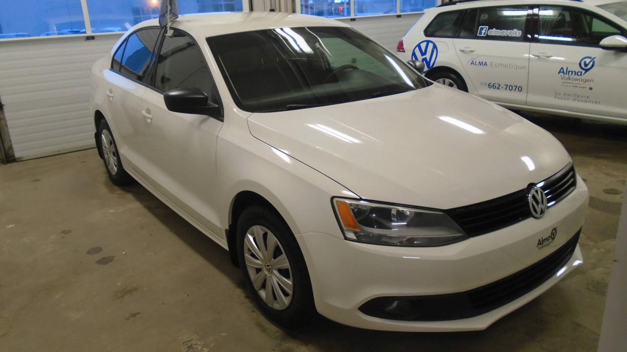 Used 2013 Volkswagen Jetta Modèle trendline plus 4 portes 2,0L boît for sale in Alma, QC
