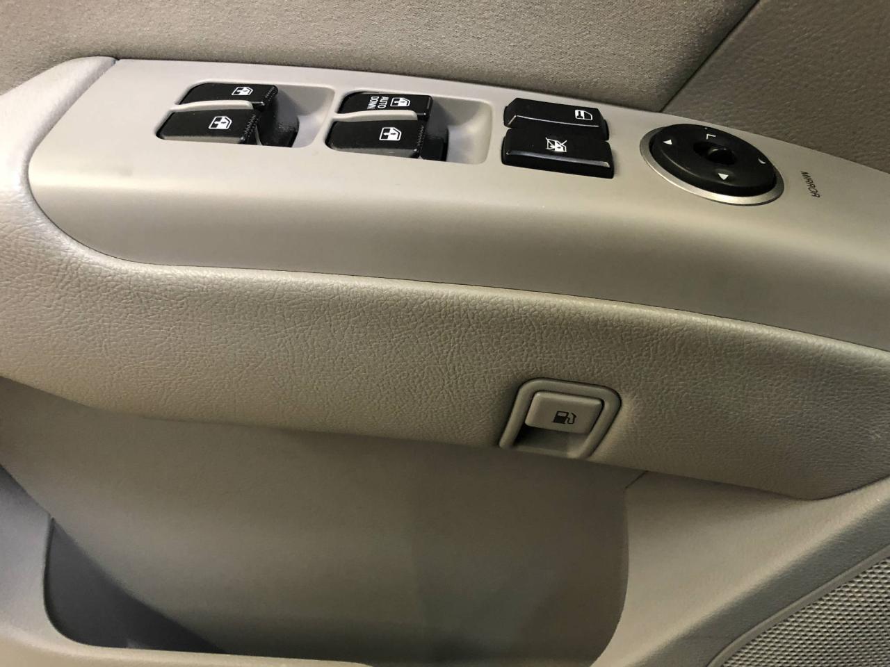 657702
