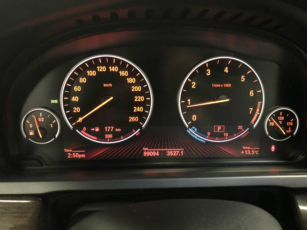 657709