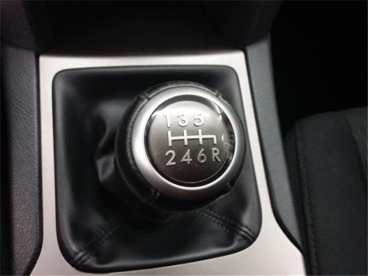 657718