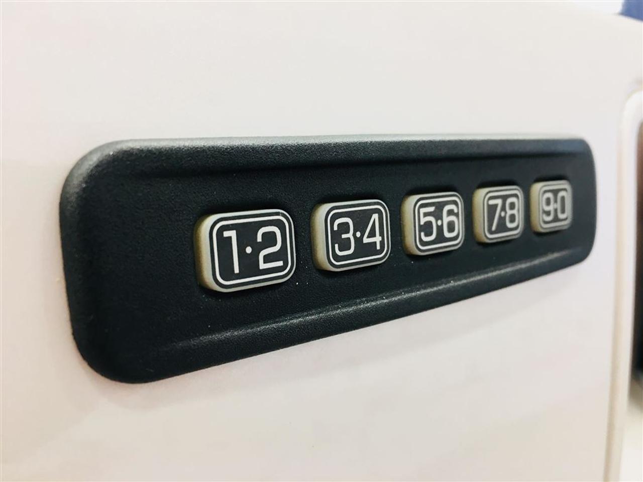 657719.11538377
