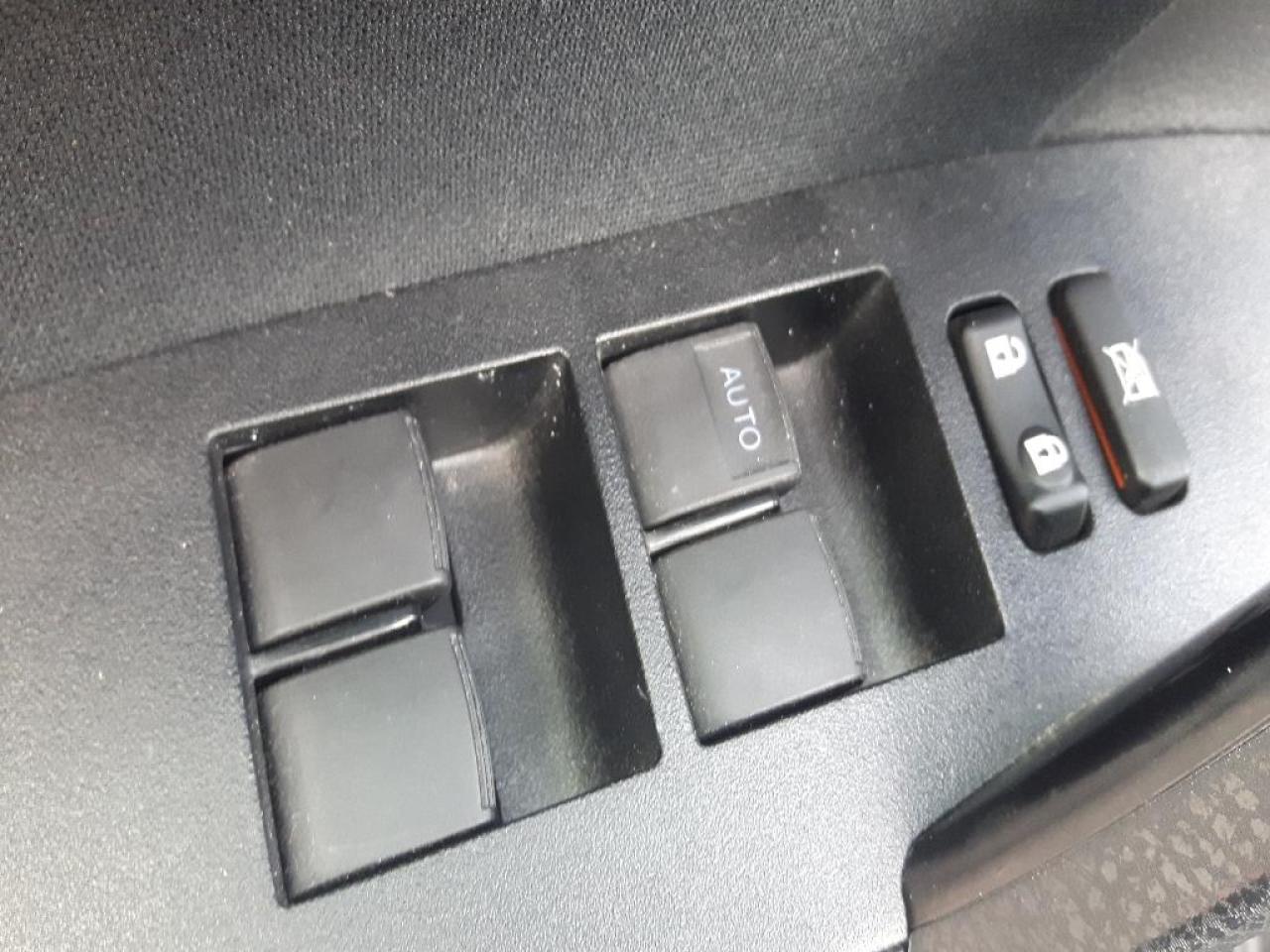 657734