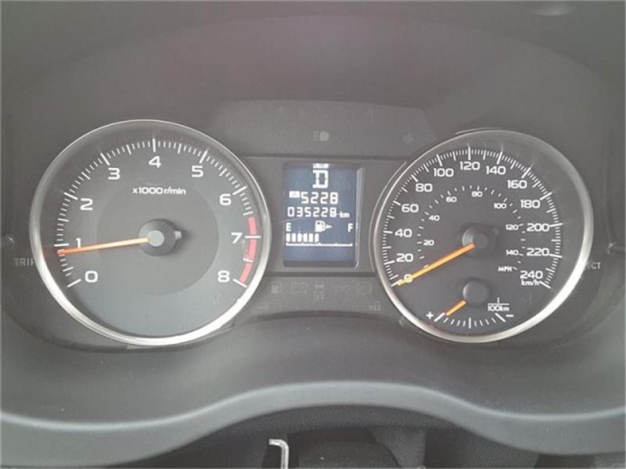657737