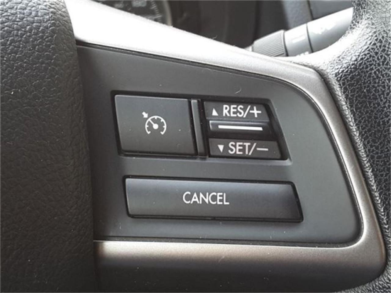 657737