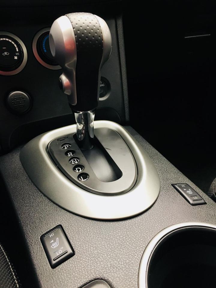 657743