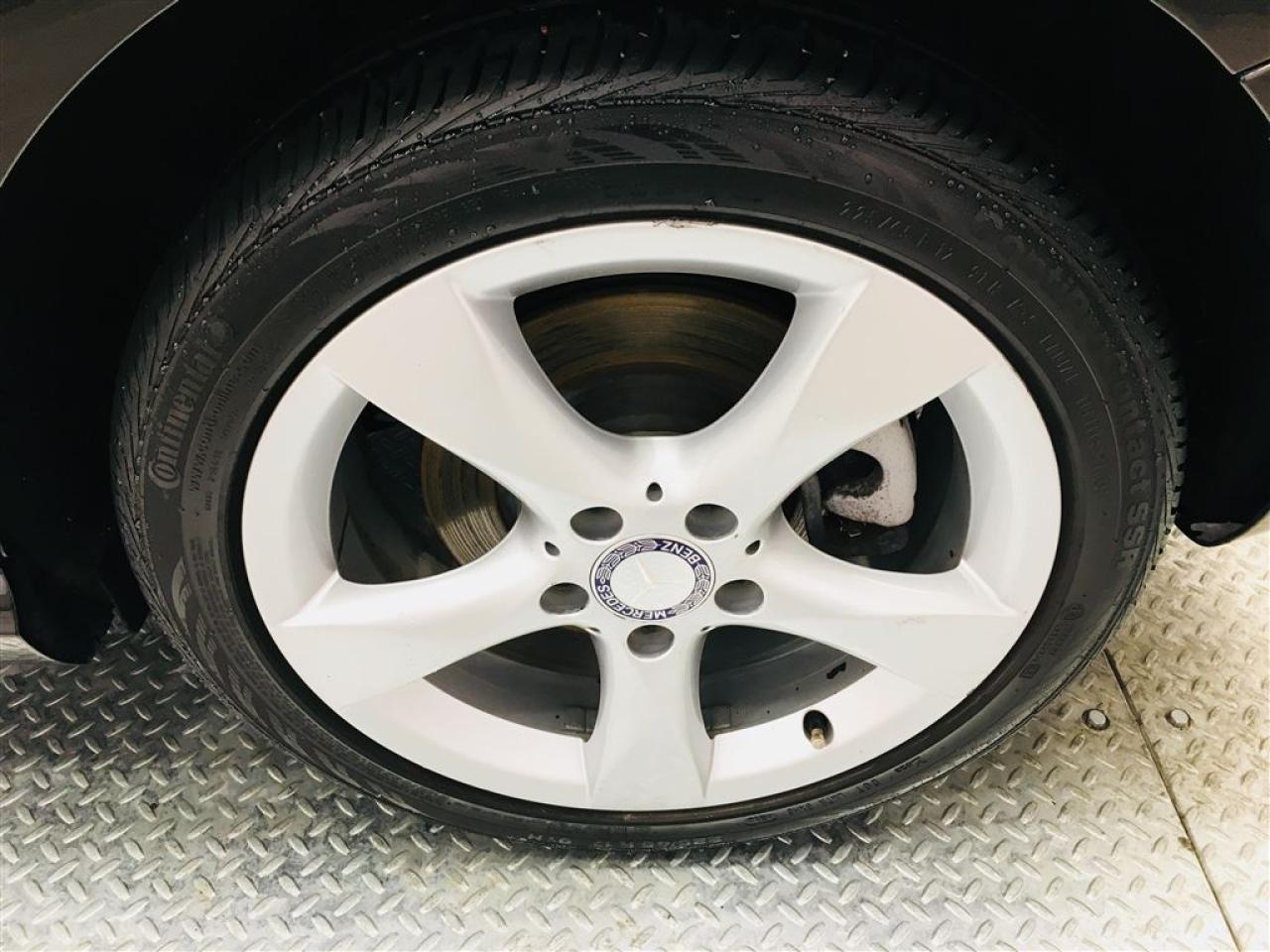 657758