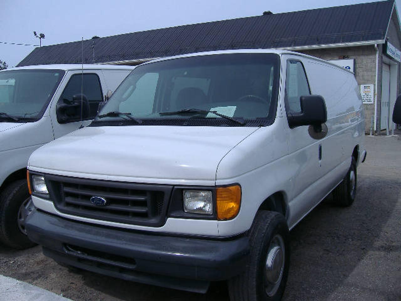 <a href=https://www.autoaubaine.com/Ford-E-350-c6729288.html>https://www.autoaubaine.com/Ford-E-350-c6729288.html</a>

camion en parfaite condition,mecanique a450-313-6060 ou 1-877-477-9538