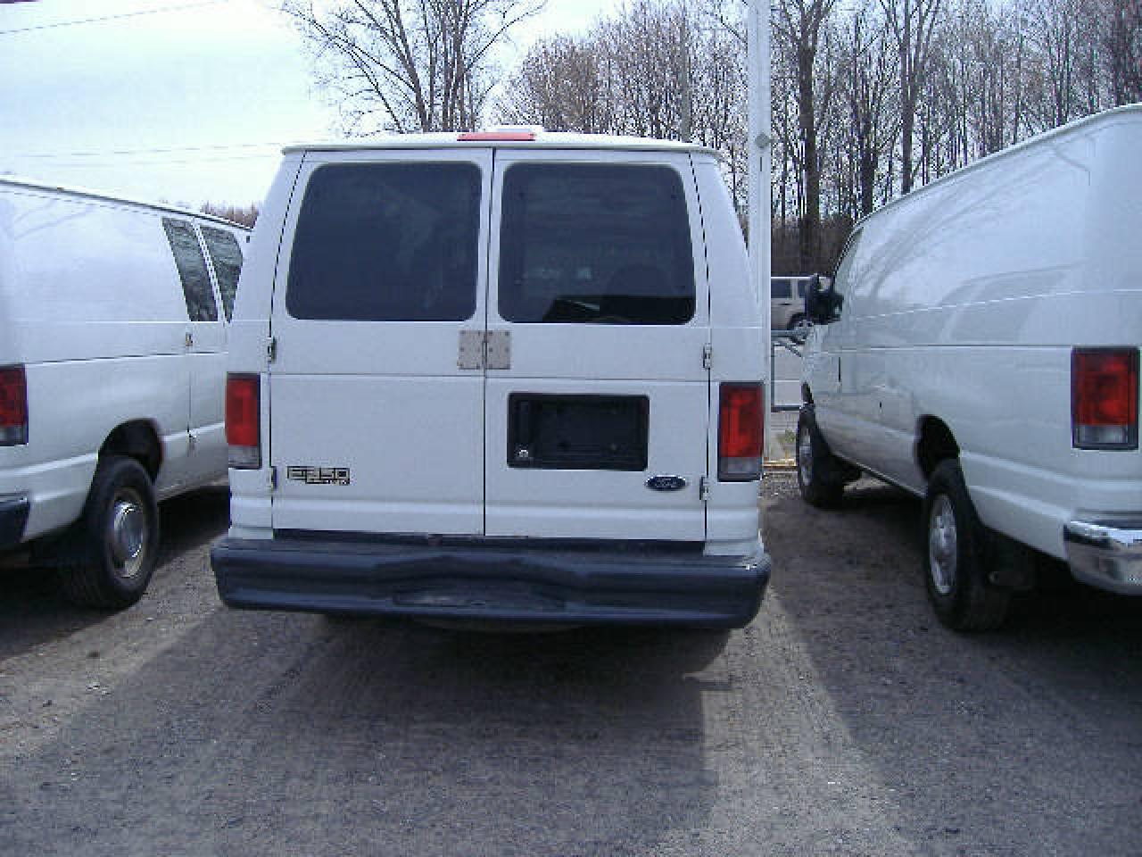 657784