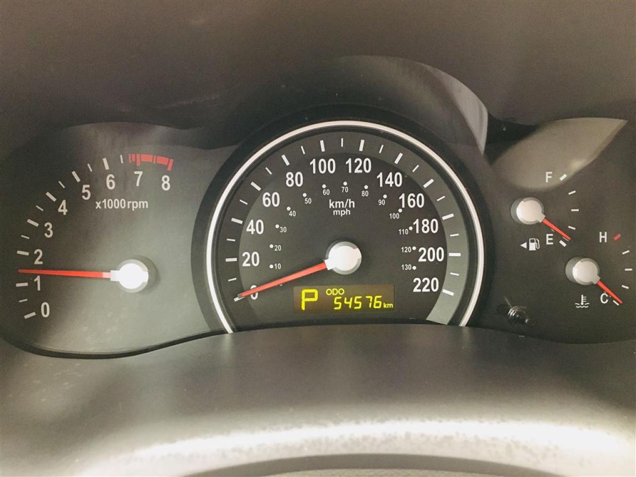 657811