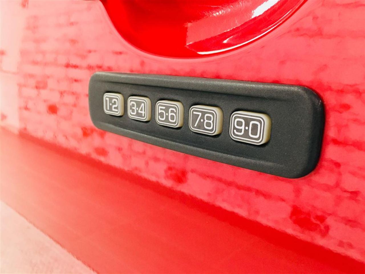 657816