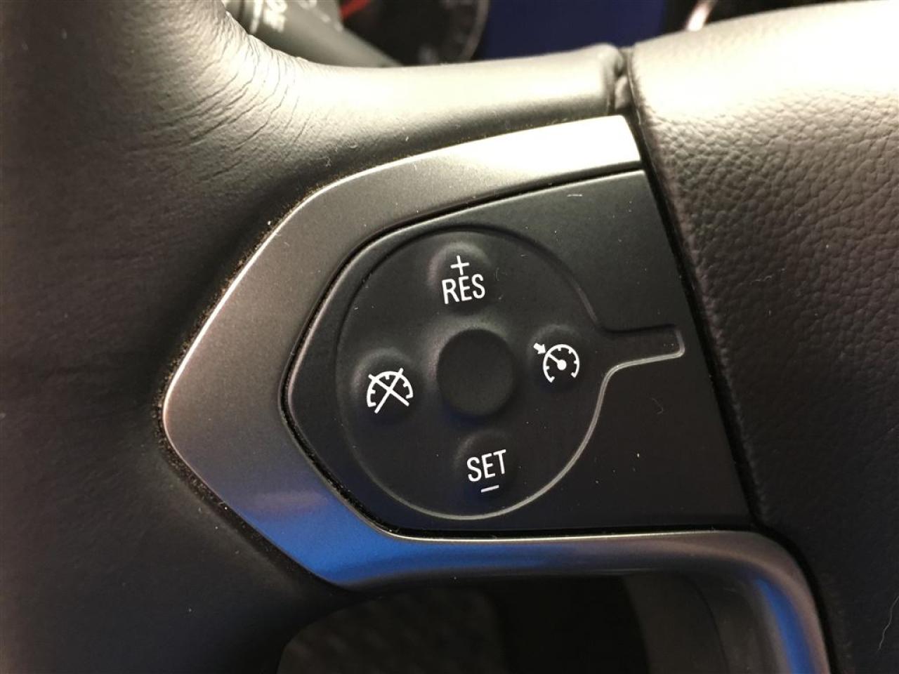 657821