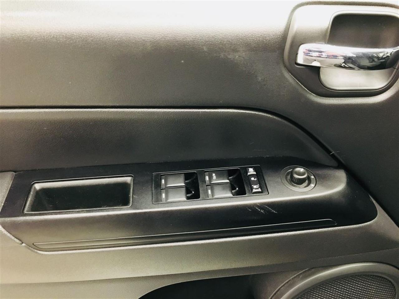 657826