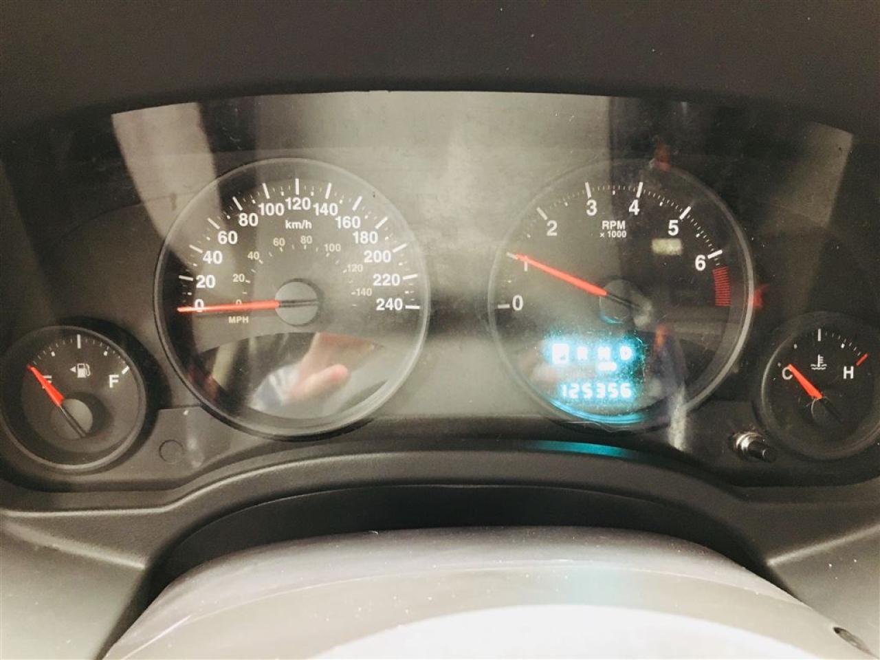 657826
