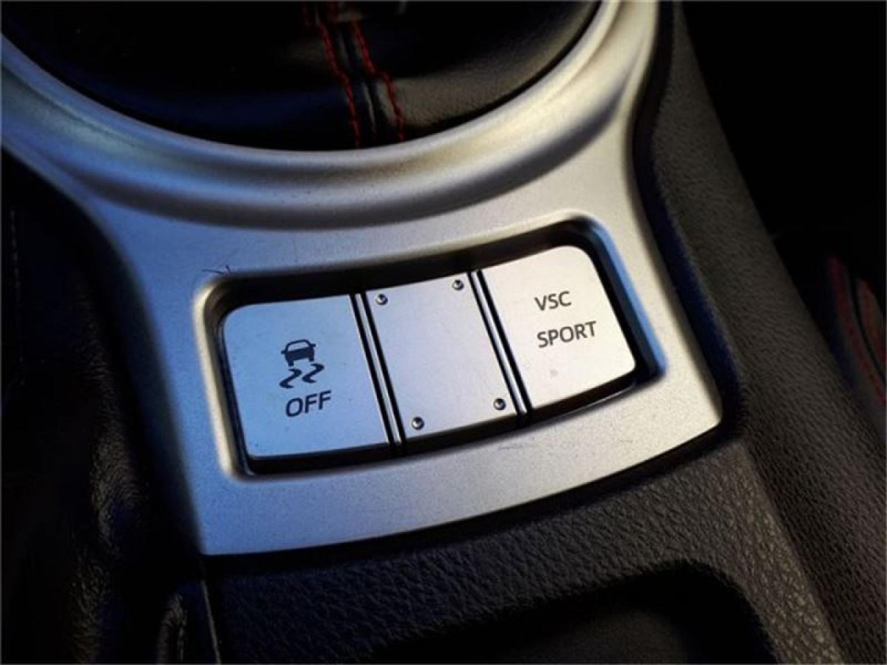 657845