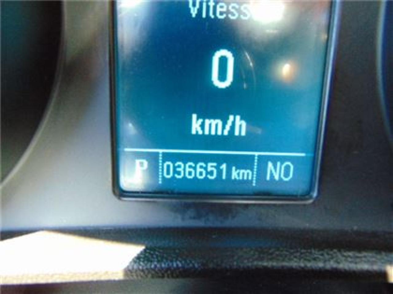 657863