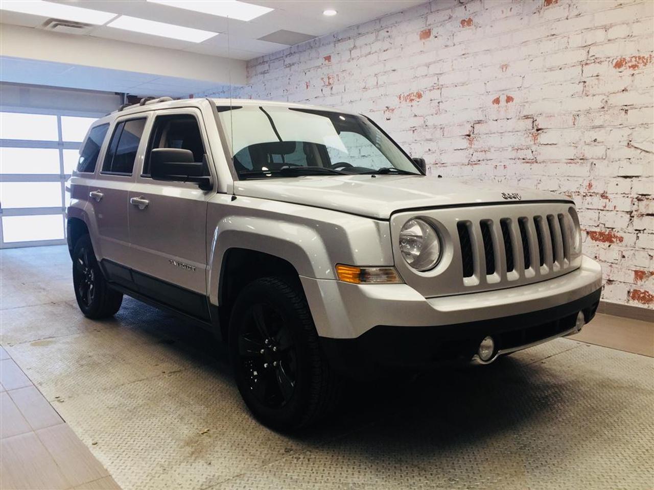 <a href=https://www.2riveschrysler.com/occasion/Jeep-Patriot-2013.html>https://www.2riveschrysler.com/occasion/Jeep-Patriot-2013.html</a>

***JEEP PATRIOT NORTH 4X4 2013*** PROPRE! LE MOINS CHER SUR LE MARCHÉ! BEAU LOOK! BALANCE DE GARANTIE, MAGS, TOIT OUVRANT, CLIMATISATION, SIÈGES CHAUFFANTS, ATTACHE-REMORQUE, COMMANDES AU VOLANT, BLUETOOTH ET PLUS ENCORE! À VOIR SANS HÉSITER! LE LUXE DAVOIR UN VUS À PETIT PRIX! À VOIR!    POUR PRENDRE RENDEZ-VOUS POUR UN ESSAI ROUTIER OU POUR OBTENIR PLUS DE DÉTAILS, VOUS POUVEZ COMMUNIQUER SANS FRAIS AU : 1-877-356-0744 ET VIA TEXTO OU CELLULAIRE AVEC PHILIPPE AU 1450-517-0857 OU SAMUEL AU 1450-780-2709 EN TOUT TEMPS, LES SOIRS ET MÊME LE WEEK-END!    TOUJOURS PARMIS LES MOINS CHERS AU CANADA!    Deux Rives Occasion est situé à moins de 45 minutes de Montréal, 30 minutes de Drummondville, St-Hyacinthe, Beloeil!    Votre nouveau véhicule vous sera vendu avec une certification CarProof et une inspection complète.    Rabais de 500$ déjà appliqué sur le prix avec un financement à taux régulier.    Nos reprenons vos véhicules en échange peu importe létat!    Financement disponible sur place; 1ère, 2è et 3è chance au crédit.    Contactez-nous pour prendre rendez-vous et pour faire un essai routier.    À moins de 45 minutes de Montréal, 30 minutes de Drummondville, St-Hyacinthe, Beloeil!    UNE ENTREPRISE FAMILIALE ; EN AFFAIRES DEPUIS PLUS DE 100 ANS    -----------------------------------------------------------------------------------------------------------------------------------    TO GET AN APPOINTMENT FOR A ROAD TEST OR TO HAVE MORE DETAILS, YOU MAY CALL AT: 1-877-356-0744 OR VIA TEXTO OR CELLULAR WITH SAMUEL AU 1450-780-2709 OR PHILIPPE AU 1450-517-0857 AT ALL TIMES, EVENINGS AND EVEN THE WEEKEND!     ALWAYS THE BEST DEAL IN CANADA!     Deux Rives Occasion is located less than 45 minutes from Montreal, 30 minutes from Drummondville, St-Hyacinthe, Beloeil!     Your new vehicle will be sold with a CarProof certification and a full inspection.     $ 500 rebate already applied on price with regular rate financing.     We take back your vehicles in exchange regardless of the condition!     Financing available; 1st, 2nd and 3rd chance to credit.     Contact us for an appointment and a test drive.     A FAMILY BUSINESS ; IN BUSINESS FOR OVER 100 YEARS