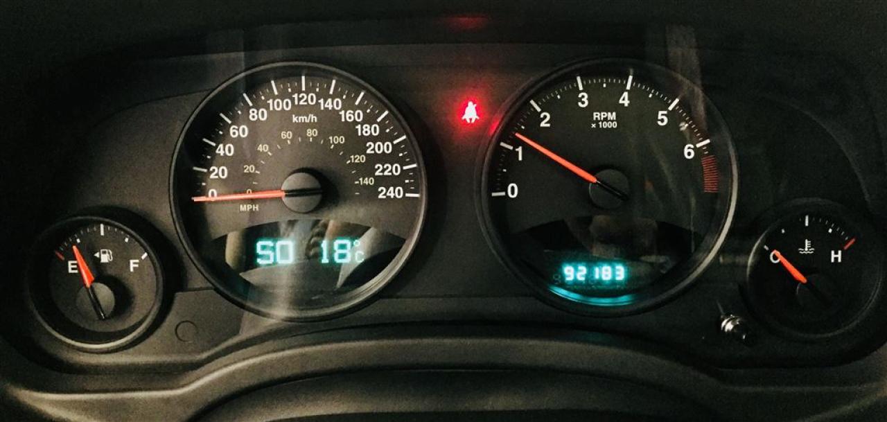 657864