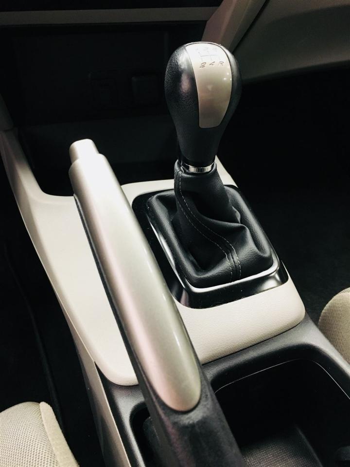 657873