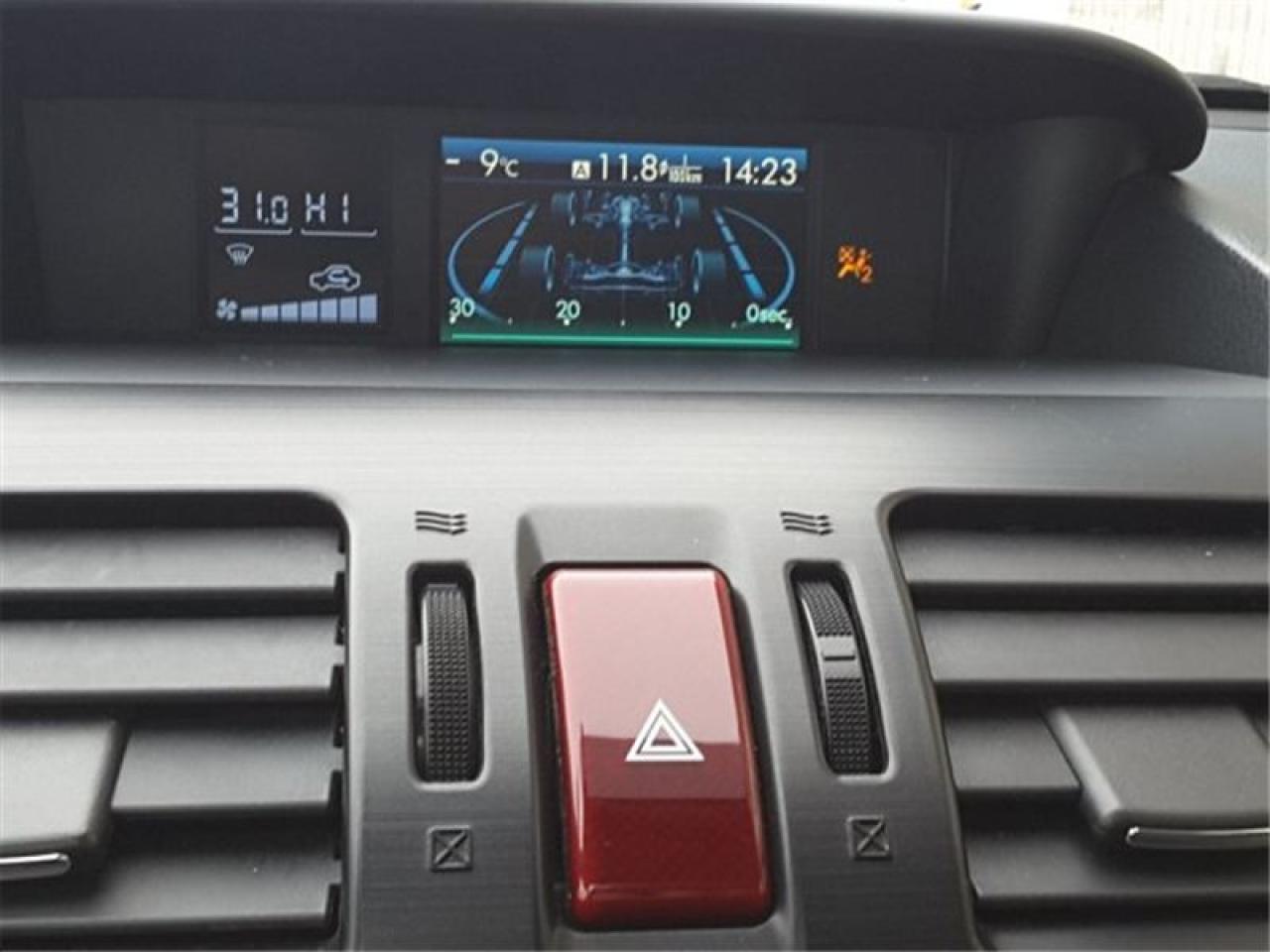 657876