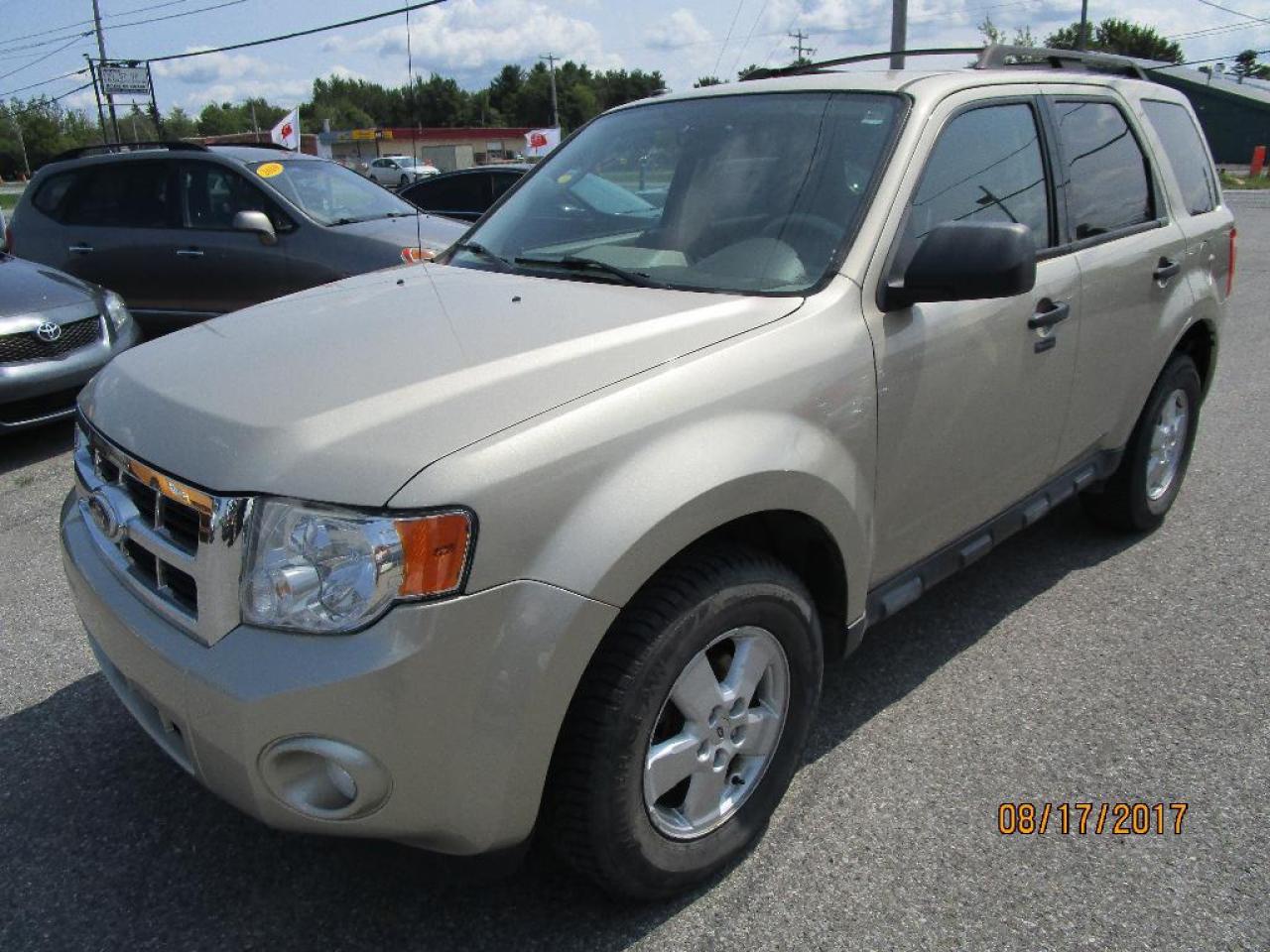Used 2010 Ford Escape XLT 4X4 for sale in St-Hyacinthe, QC