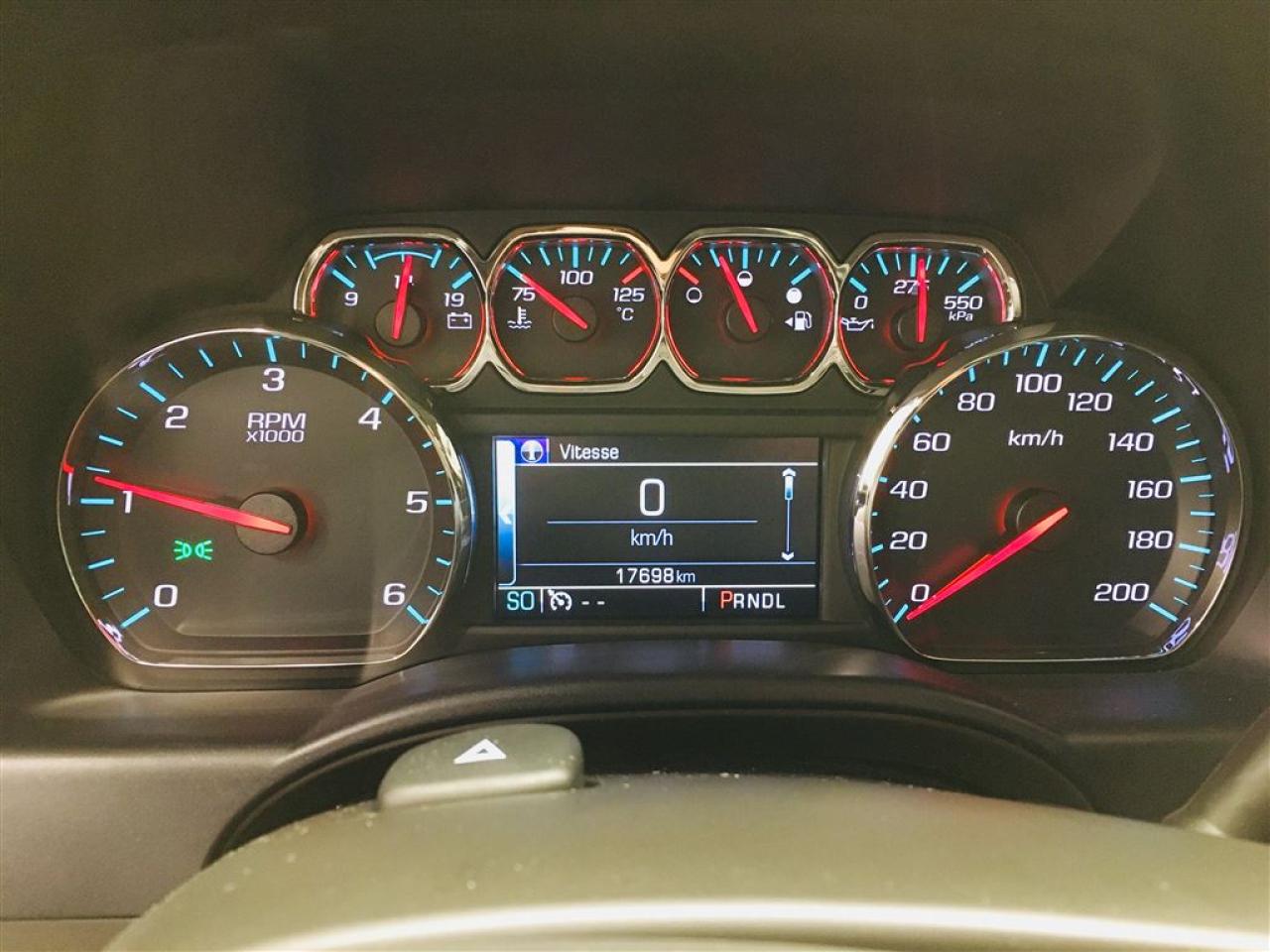 657900
