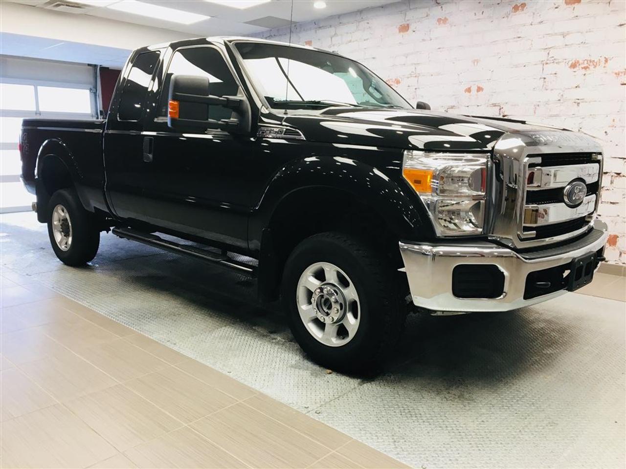 <a href=https://www.2riveschrysler.com/occasion/Ford-F350-2015.html>https://www.2riveschrysler.com/occasion/Ford-F350-2015.html</a>

***FORD F-350 XLT 2015*** PROPRE! **JAMAIS ACCIDENTÉ** 6.7L POWER STROKE! RATIO DE DIFFÉRENTIEL 3.55 AVEC UN BOÎTE DE 6.5 PIEDS! GROS MIROIRS! WOW! UN VRAI TRUCK ROBUSTE CONÇU POUR TRAVAILLER ET TIRER! **ENTRETIEN FAIT CHEZ LE CONCESSIONNAIRE** UNE OCCASION À SAISIR SANS HÉSITER!  POUR PRENDRE RENDEZ-VOUS POUR UN ESSAI ROUTIER OU POUR OBTENIR PLUS DE DÉTAILS, VOUS POUVEZ COMMUNIQUER SANS FRAIS AU : 1-877-356-0744 ET VIA TEXTO OU CELLULAIRE AVEC SAMUEL AU 1450-780-2709 OU PHILIPPE AU 1450-517-0857 EN TOUT TEMPS, LES SOIRS ET MÊME LE WEEK-END!  TOUJOURS PARMIS LES MOINS CHERS AU CANADA!  Deux Rives Occasion est situé à moins de 45 minutes de Montréal, 30 minutes de Drummondville, St-Hyacinthe, Beloeil!  Votre nouveau véhicule vous sera vendu avec une certification CarProof et une inspection complète.  Rabais de 500$ déjà appliqué sur le prix avec un financement à taux régulier.  Nos reprenons vos véhicules en échange peu importe létat!  Financement disponible sur place; 1ère, 2è et 3è chance au crédit.  Contactez-nous pour prendre rendez-vous et pour faire un essai routier.  À moins de 45 minutes de Montréal, 30 minutes de Drummondville, St-Hyacinthe, Beloeil!  UNE ENTREPRISE FAMILIALE ; EN AFFAIRES DEPUIS PLUS DE 100 ANS  -----------------------------------------------------------------------------------------------------------------------------------  TO GET AN APPOINTMENT FOR A ROAD TEST OR TO HAVE MORE DETAILS, YOU MAY CALL AT: 1-877-356-0744 OR VIA TEXTO OR CELLULAR WITH SAMUEL AU 1450-780-2709 OR PHILIPPE AU 1450-517-0857 AT ALL TIMES, EVENINGS AND EVEN THE WEEKEND!   ALWAYS THE BEST DEAL IN CANADA!   Deux Rives Occasion is located less than 45 minutes from Montreal, 30 minutes from Drummondville, St-Hyacinthe, Beloeil!   Your new vehicle will be sold with a CarProof certification and a full inspection.   $ 500 rebate already applied on price with regular rate financing.   We take back your vehicles in exchange regardless of the condition!   Financing available; 1st, 2nd and 3rd chance to credit.   Contact us for an appointment and a test drive.   A FAMILY BUSINESS ; IN BUSINESS FOR OVER 100 YEARS