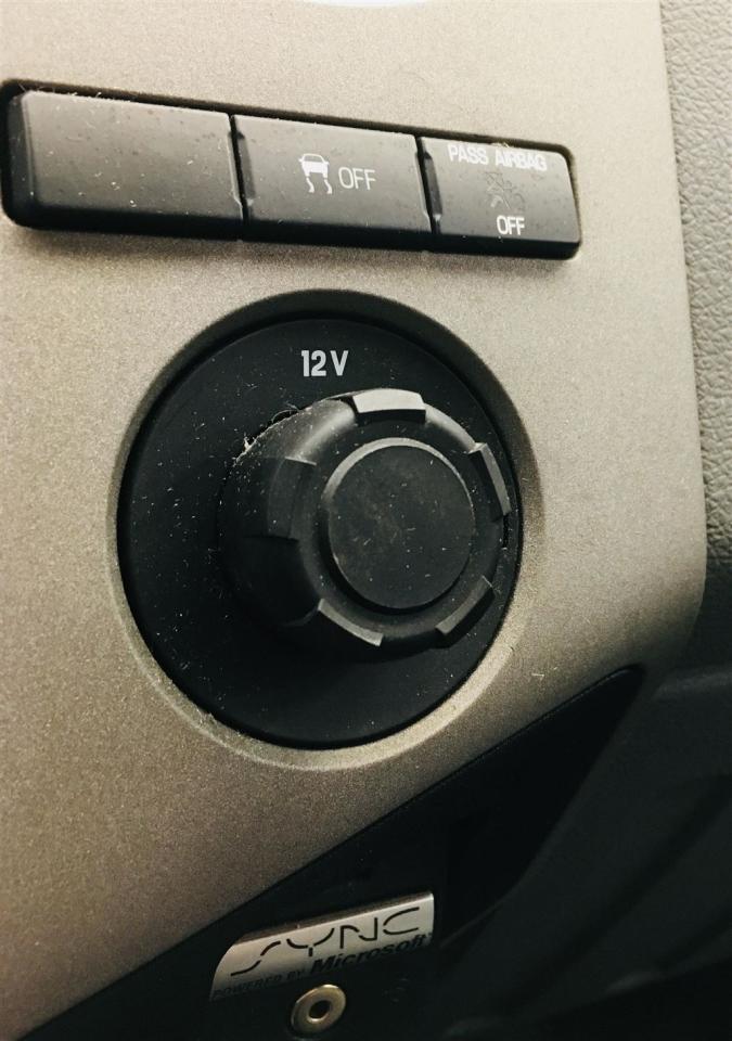 657906