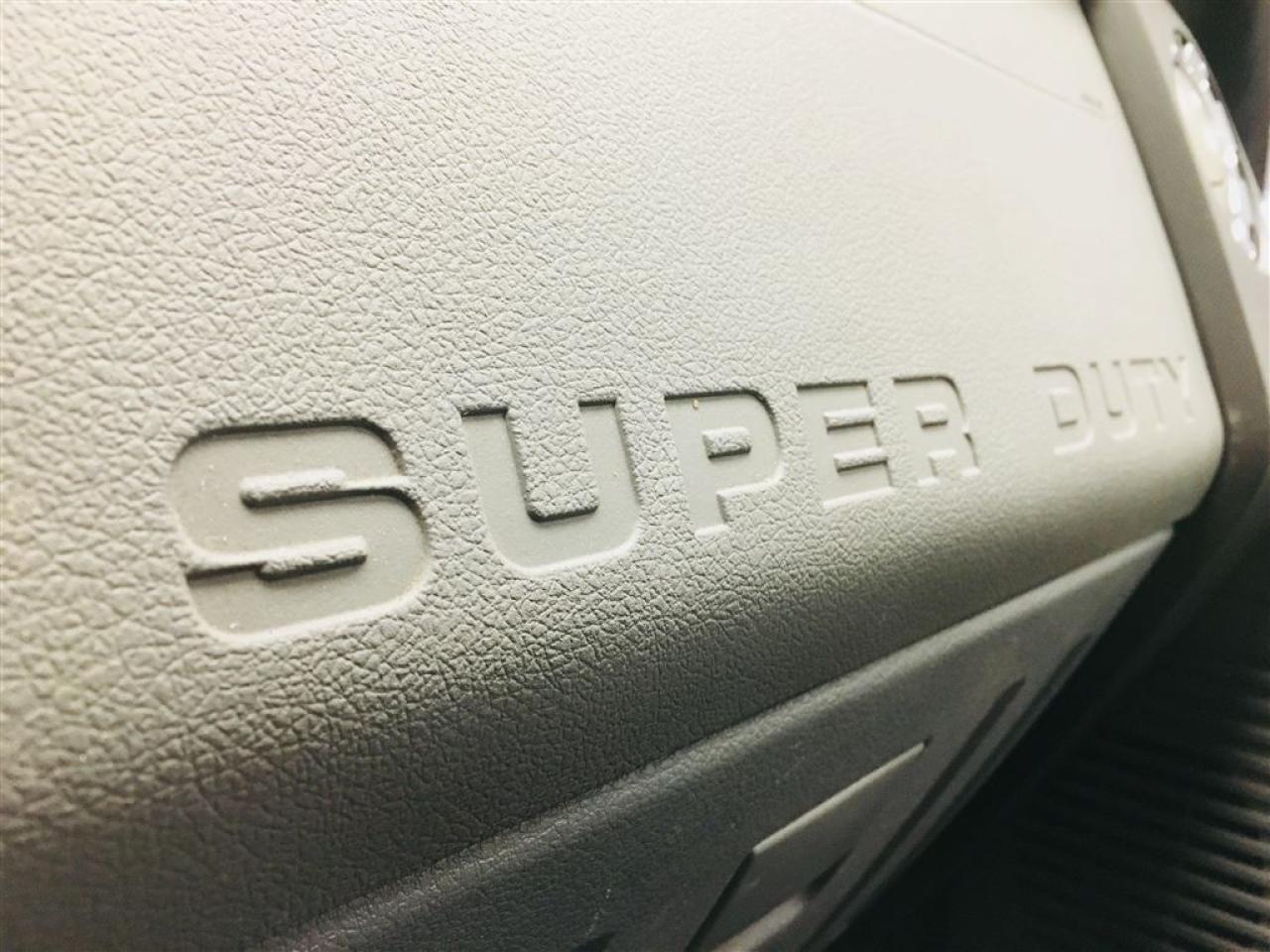657906