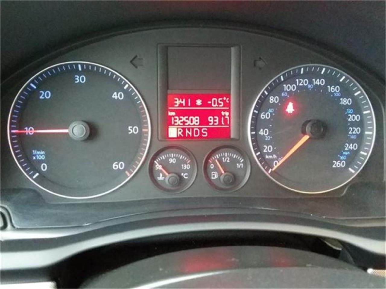 657934
