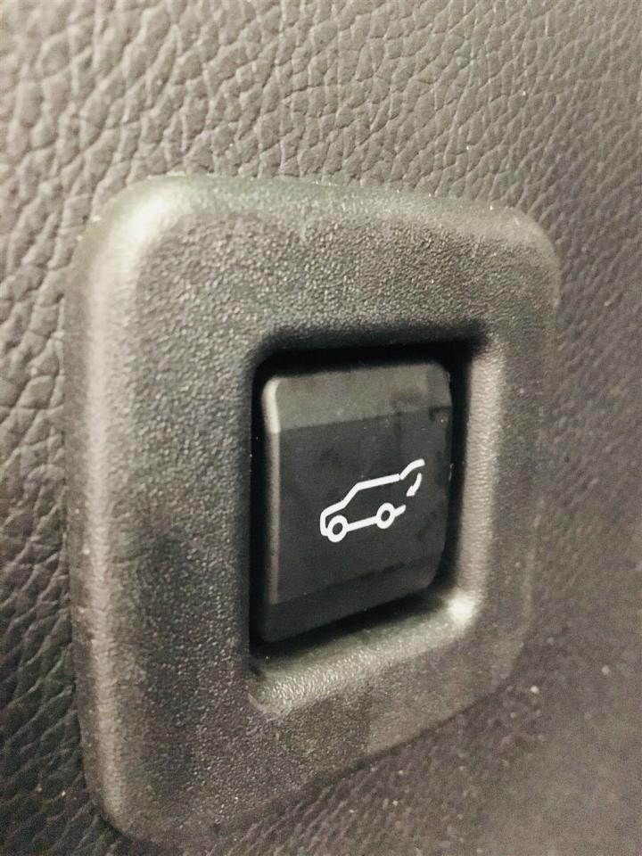 657954