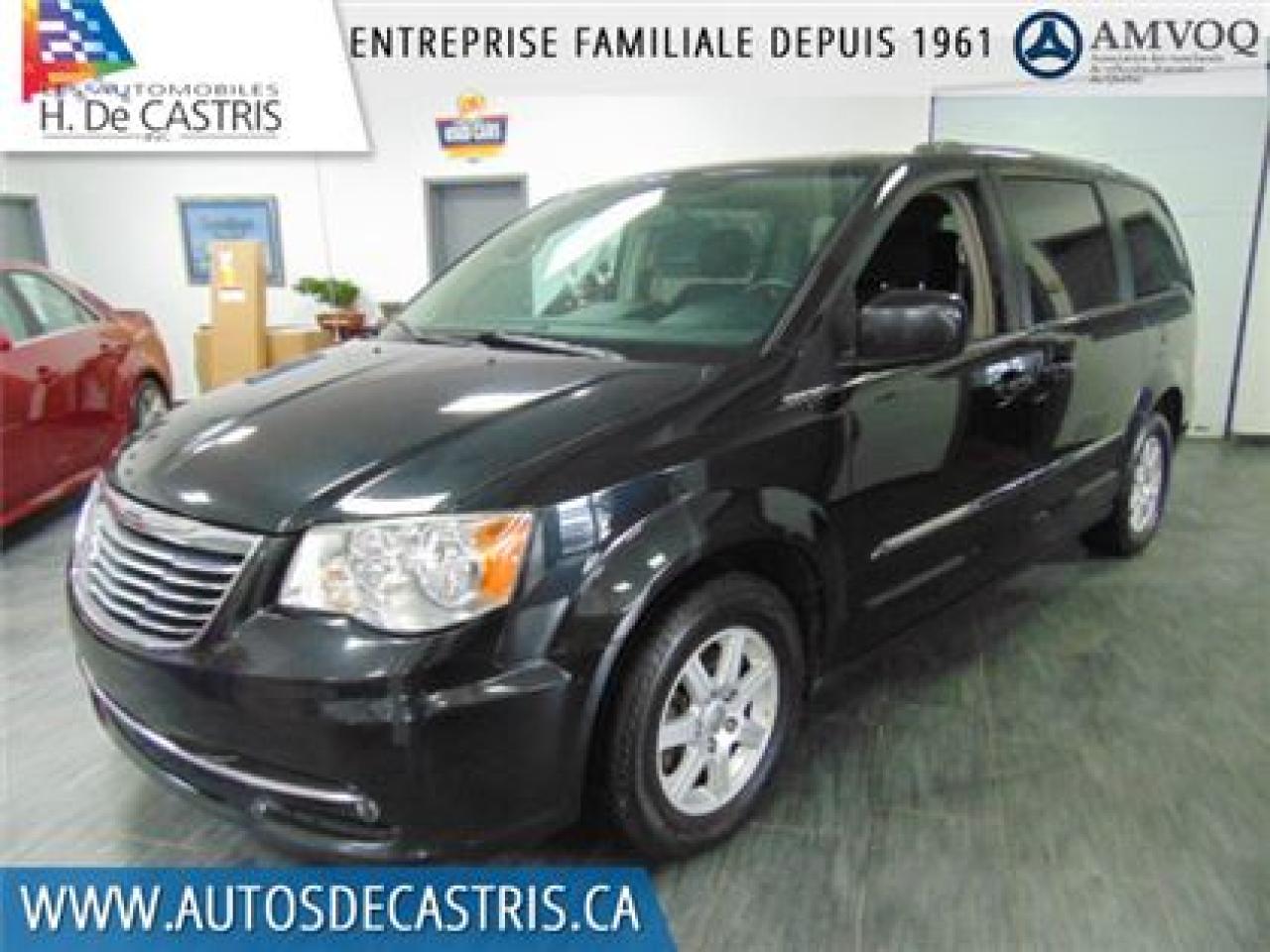 Used 2012 Chrysler Town & Country Touring 2 Dvd, Nav for sale in Châteauguay, QC