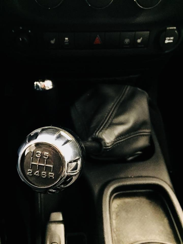 657966