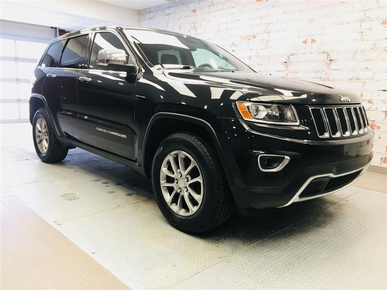 <a href=https://www.2riveschrysler.com/occasion/Jeep-Grand_Cherokee-2014.html>https://www.2riveschrysler.com/occasion/Jeep-Grand_Cherokee-2014.html</a>

***JEEP GRAND CHEROKEE LIMITED 2014*** PROPRE! **JAMAIS ACCIDENTÉ** TRÈS BIEN ÉQUIPÉ! 4X4, CUIR, TOIT OUVRANT, CAMÉRA DE RECUL, GROUPE ÉLECTRIQUE ET ENCORE PLUS! DU LUXE À PETIT PRIX ET CE, DANS UN VUS LE PLUS APPRÉCIÉ DE SA CATÉGORIE! POURQUOI PAYER PLUS CHER AILLEURS? À VOIR!        POUR PRENDRE RENDEZ-VOUS POUR UN ESSAI ROUTIER OU POUR OBTENIR PLUS DE DÉTAILS, VOUS POUVEZ COMMUNIQUER SANS FRAIS AU : 1-877-356-0744 ET VIA TEXTO OU CELLULAIRE AVEC SAMUEL AU 1450-780-2709 OU PHILIPPE AU 1450-517-0857 EN TOUT TEMPS, LES SOIRS ET MÊME LE WEEK-END!        TOUJOURS PARMIS LES MOINS CHERS AU CANADA!        Deux Rives Occasion est situé à moins de 45 minutes de Montréal, 30 minutes de Drummondville, St-Hyacinthe, Beloeil!        Votre nouveau véhicule vous sera vendu avec une certification CarProof et une inspection complète.        Rabais de 500$ déjà appliqué sur le prix avec un financement à taux régulier.        Nos reprenons vos véhicules en échange peu importe létat!        Financement disponible sur place; 1ère, 2è et 3è chance au crédit.        Contactez-nous pour prendre rendez-vous et pour faire un essai routier.        À moins de 45 minutes de Montréal, 30 minutes de Drummondville, St-Hyacinthe, Beloeil!        UNE ENTREPRISE FAMILIALE ; EN AFFAIRES DEPUIS PLUS DE 100 ANS        -----------------------------------------------------------------------------------------------------------------------------------        TO GET AN APPOINTMENT FOR A ROAD TEST OR TO HAVE MORE DETAILS, YOU MAY CALL AT: 1-877-356-0744 OR VIA TEXTO OR CELLULAR WITH SAMUEL AU 1450-780-2709 OR PHILIPPE AU 1450-517-0857 AT ALL TIMES, EVENINGS AND EVEN THE WEEKEND!         ALWAYS THE BEST DEAL IN CANADA!         Deux Rives Occasion is located less than 45 minutes from Montreal, 30 minutes from Drummondville, St-Hyacinthe, Beloeil!         Your new vehicle will be sold with a CarProof certification and a full inspection.         $ 500 rebate already applied on price with regular rate financing.         We take back your vehicles in exchange regardless of the condition!         Financing available; 1st, 2nd and 3rd chance to credit.         Contact us for an appointment and a test drive.         A FAMILY BUSINESS ; IN BUSINESS FOR OVER 100 YEARS