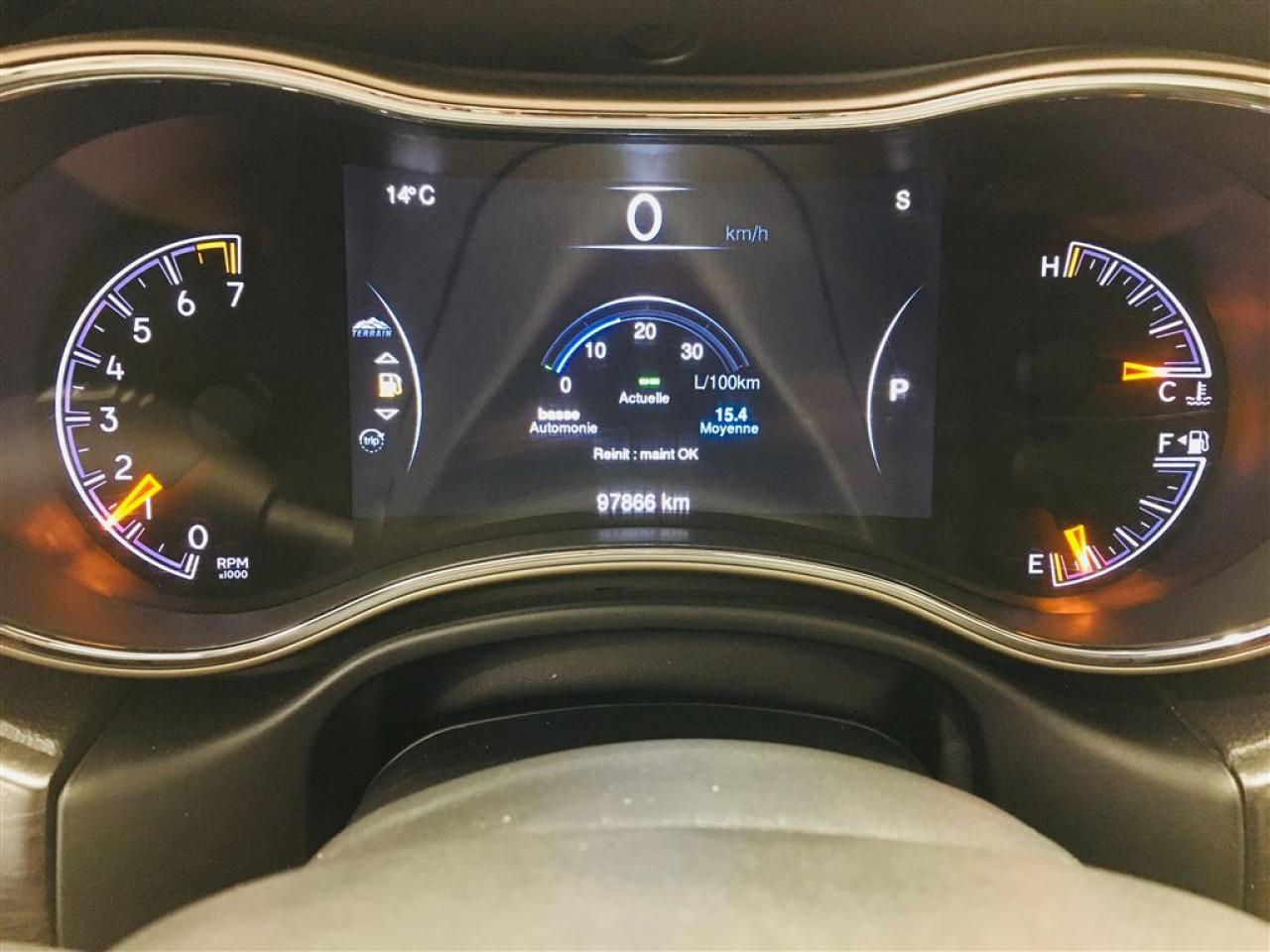 657985