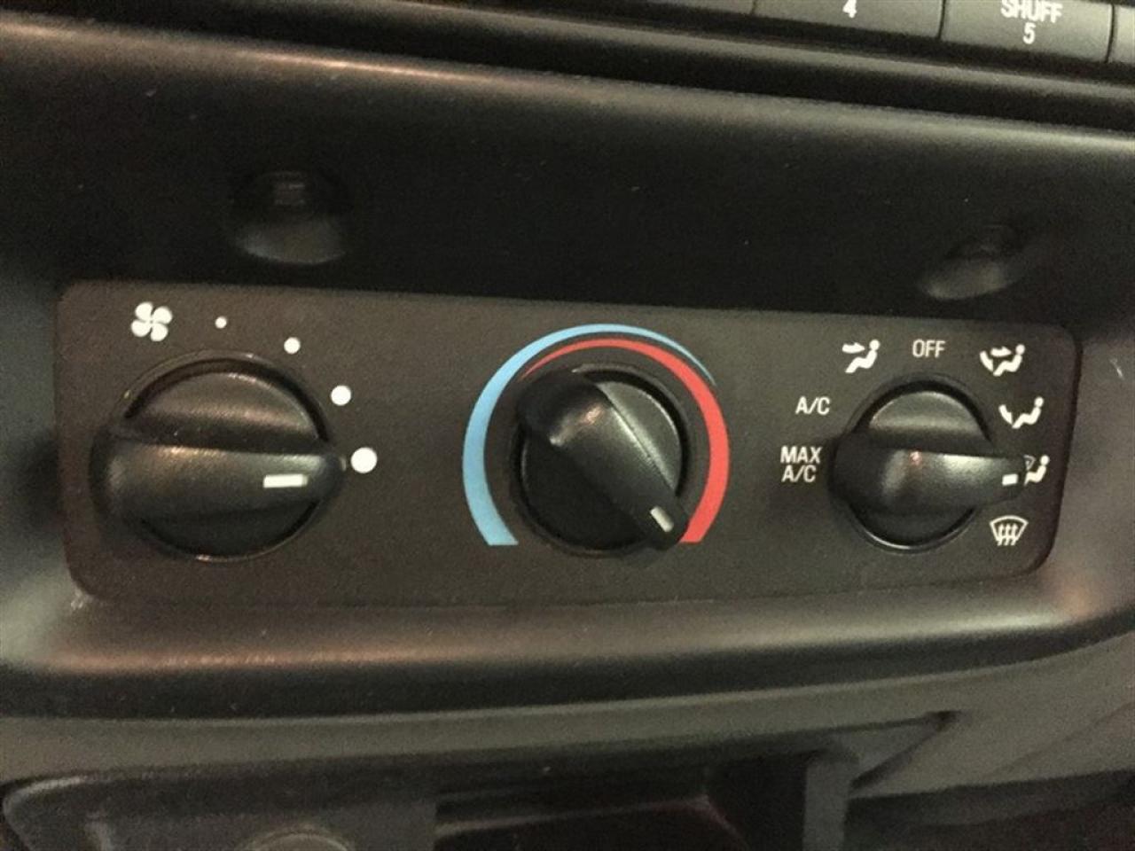 657999