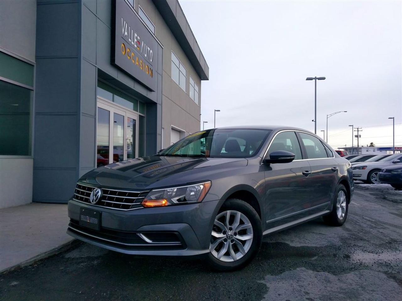 <a href=https://www.valleeauto.com/occasion/Volkswagen-Passat-2017.html>https://www.valleeauto.com/occasion/Volkswagen-Passat-2017.html</a>

AUCUN FRAIS CACHÉ, AUCUNE SURPRISE, VOUS PAYEZ LE PRIX AFFICHÉ!!!!  VOLKSWAGEN PASSAT TSI TRENDLINE, 2017, AUTOMATIQUE**UN SEUL PROPRIÉTAIRE, JAMAIS ACCIDENTÉ(RAPPORT CARPROOF À LAPPUI). A/C à réglage deux zones thermostatique, mags 16, sièges chauffants, cruise control, Bluetooth, vitres et portes électriques, ordinateur de bord, lecteur CD+radio am/fm+sat+usb+tactile, phares automatiques, volant ajustable et télescopique multi-fonctions,caméra de recul et bien plus!!!  Nous sommes concessionnaire Volkswagen depuis 1959 et tous nos véhicules sont inspectés ET réparés par nos techniciens formés par Volkswagen avant la mise en vente. Le véhicule est éligible à une garantie certifié Pur Volkswagen de 2 ans ou 40,000 km incluant lassistance routière. Le véhicule a été vendu neuf chez nous et les services dentretiens étaient fait à notre concession de A à Z. Achetez en toute tranquillité desprit. Livraison partout en province. Financement à taux avantageux sur place!