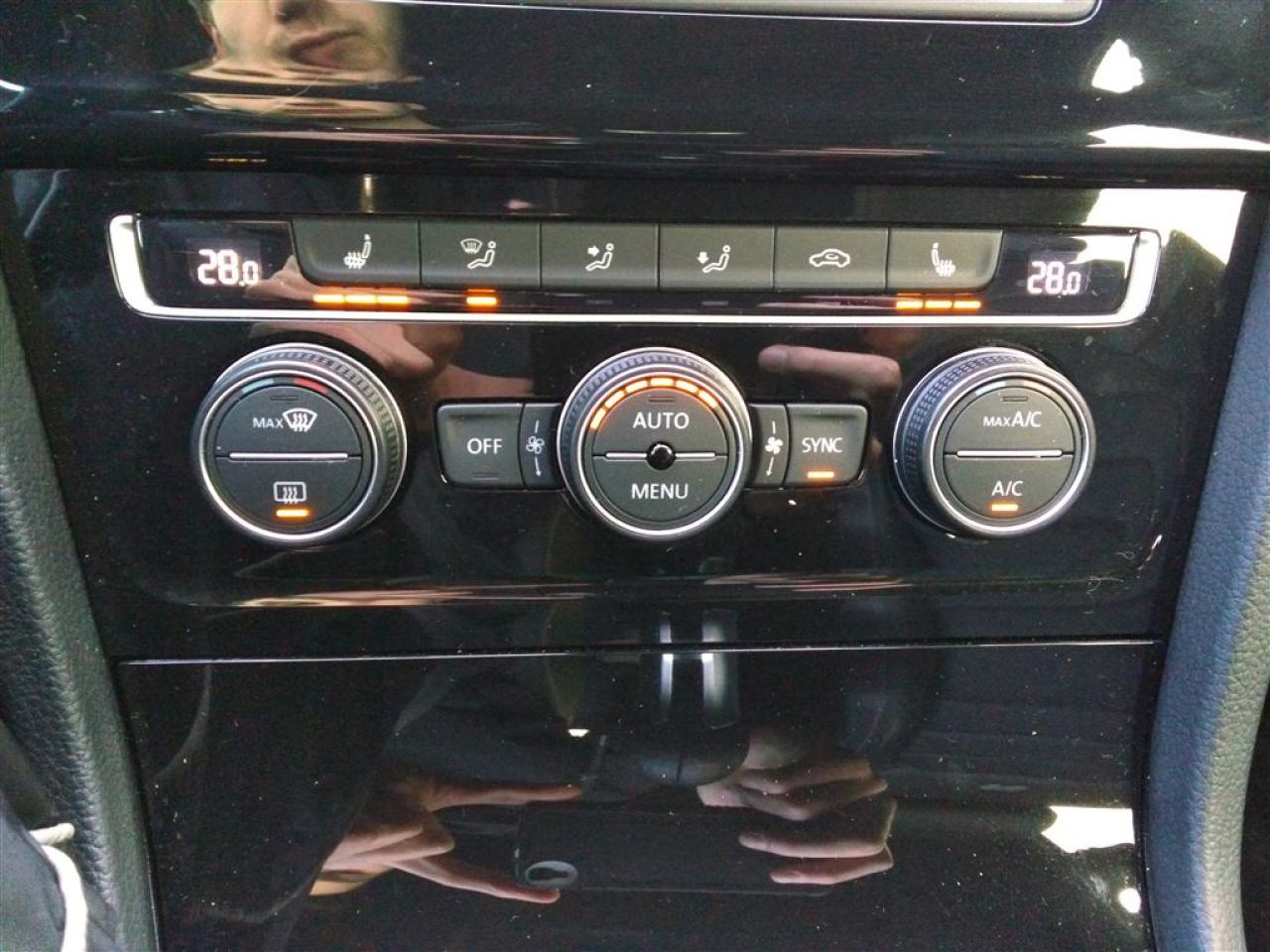 658097