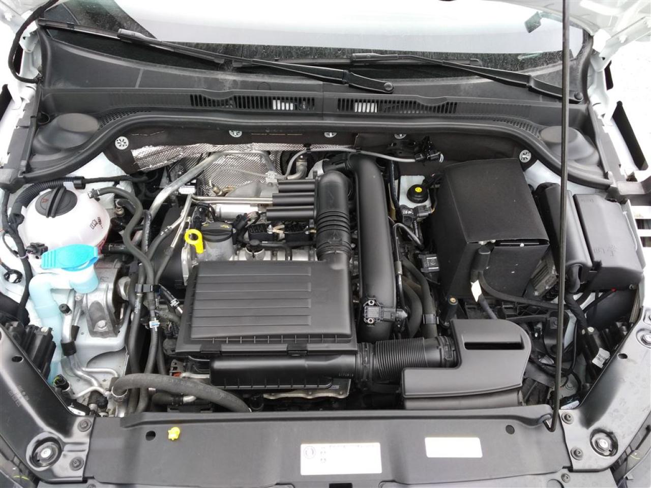 658101