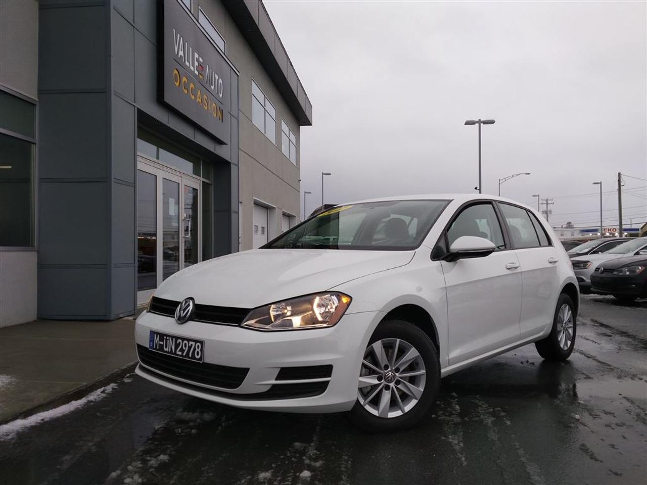 <a href=https://www.valleeauto.com/occasion/Volkswagen-Golf-2017.html>https://www.valleeauto.com/occasion/Volkswagen-Golf-2017.html</a>

AUCUN FRAIS CACHÉ, AUCUNE SURPRISE VOUS PAYEZ LE PRIX AFFICHÉ!!!!!!!    Volkswagen Golf trendline 2017, MANUELLE**JAMAIS ACCIDENTÉ(RAPPORT CARPROOF À LAPPUI).    A/C , mags 16,cruise control,sièges chauffant,Bluetooth, caméra de recul, vitres et portes électriques,écran tactile ordinateur de bord, volant ajustable et télescopique multi-fonctions, radio satellite+am/fm, lecteur CD,Ipod,apple carplay, et bien plus!!!    Nous sommes concessionnaire Volkswagen depuis 1959 et tous nos véhicules sont inspectés ET réparés par nos techniciens formés par Volkswagen avant la mise en vente. Le véhicule est éligible à une garantie certifié Pur Volkswagen de 2 ans ou 40,000 km incluant lassistance routière. Achetez en toute tranquillité desprit. Livraison partout en province. Financement à taux avantageux sur place!